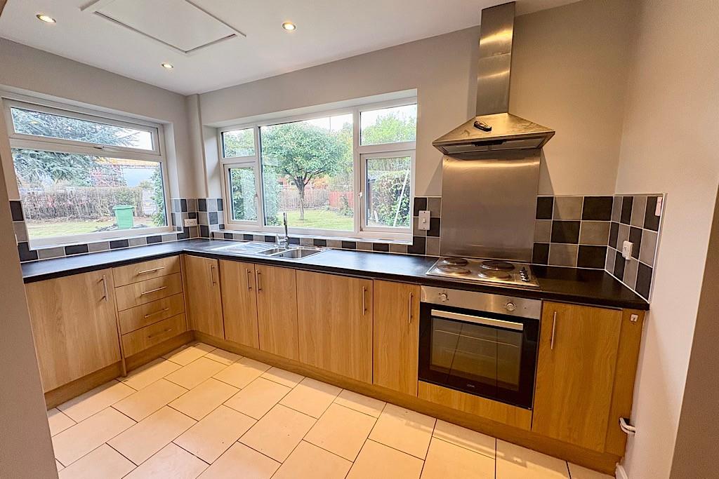 90 Mytton Oak Road, Shrewsbury, SY3 8XD To Let